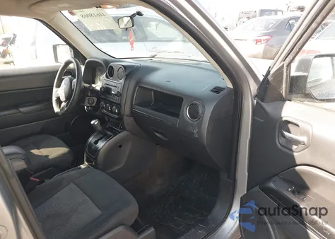 2015 Jeep Patriot Altitude Edition z USA, uszkodzony, nr VIN 1C4NJPBA1FD398144